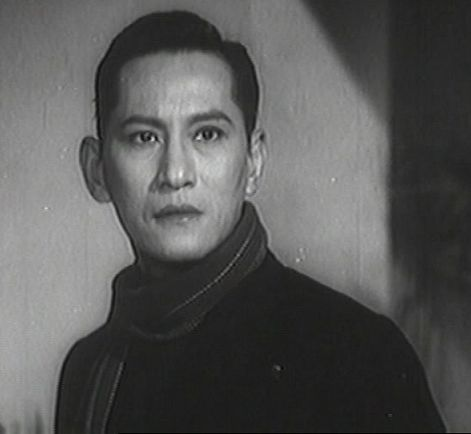 data-id="gnx3i62ee5">《泪洒相思地》是1947年上映的香港电影,由吴回