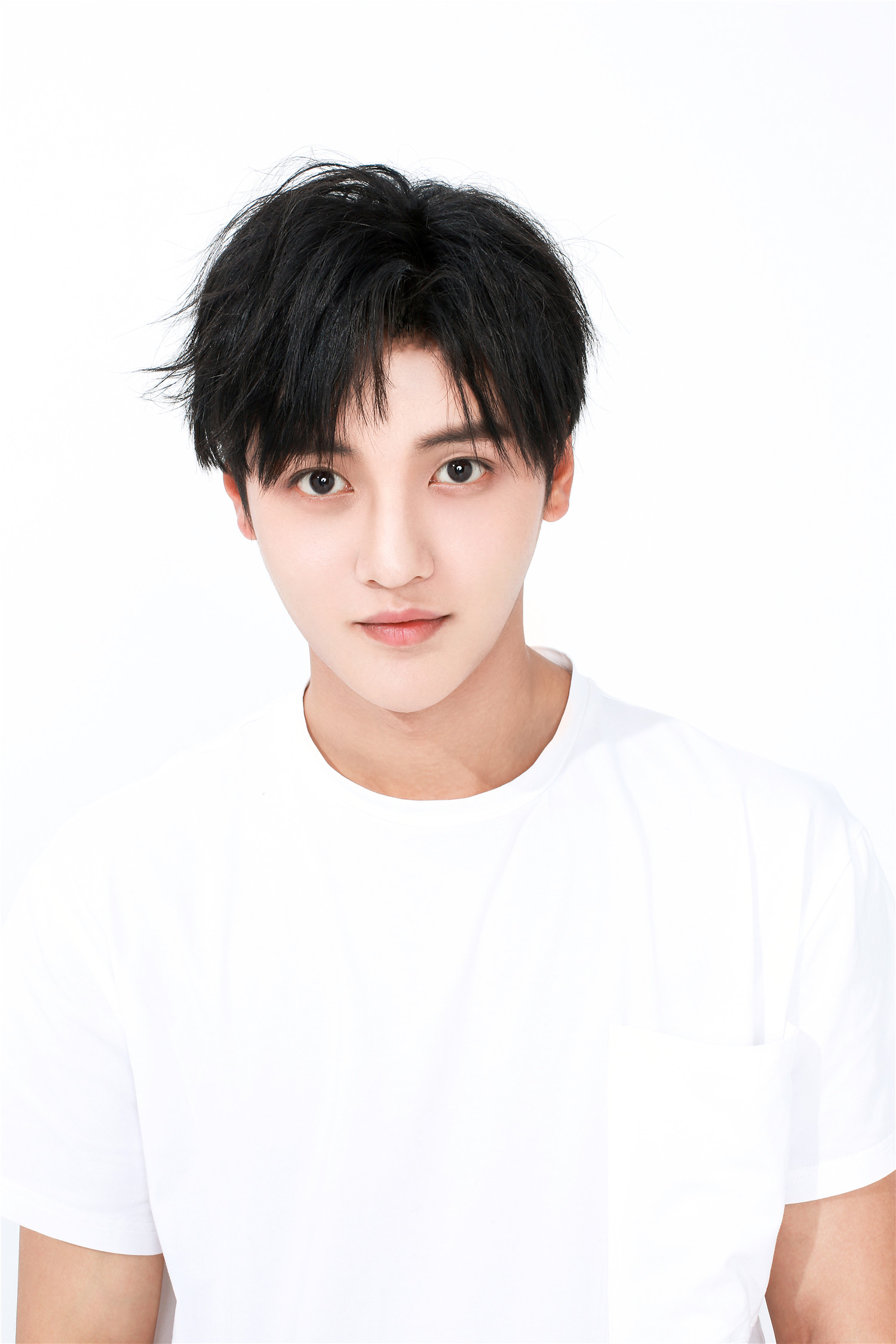  p data-id="gnyxrpghn4">侯东,1995年11月18