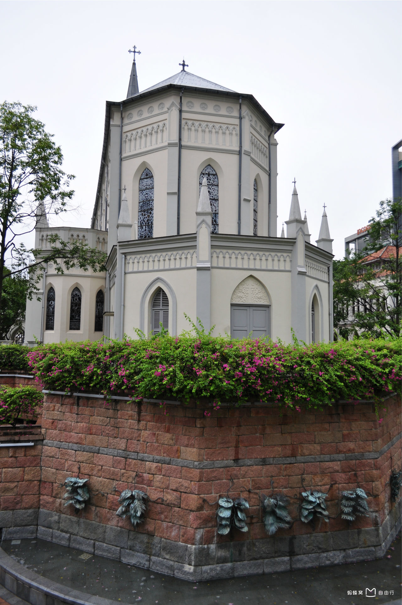  p>赞美广场(chijmes),是世界上仅存的几个女修道院之一,位于新加坡.