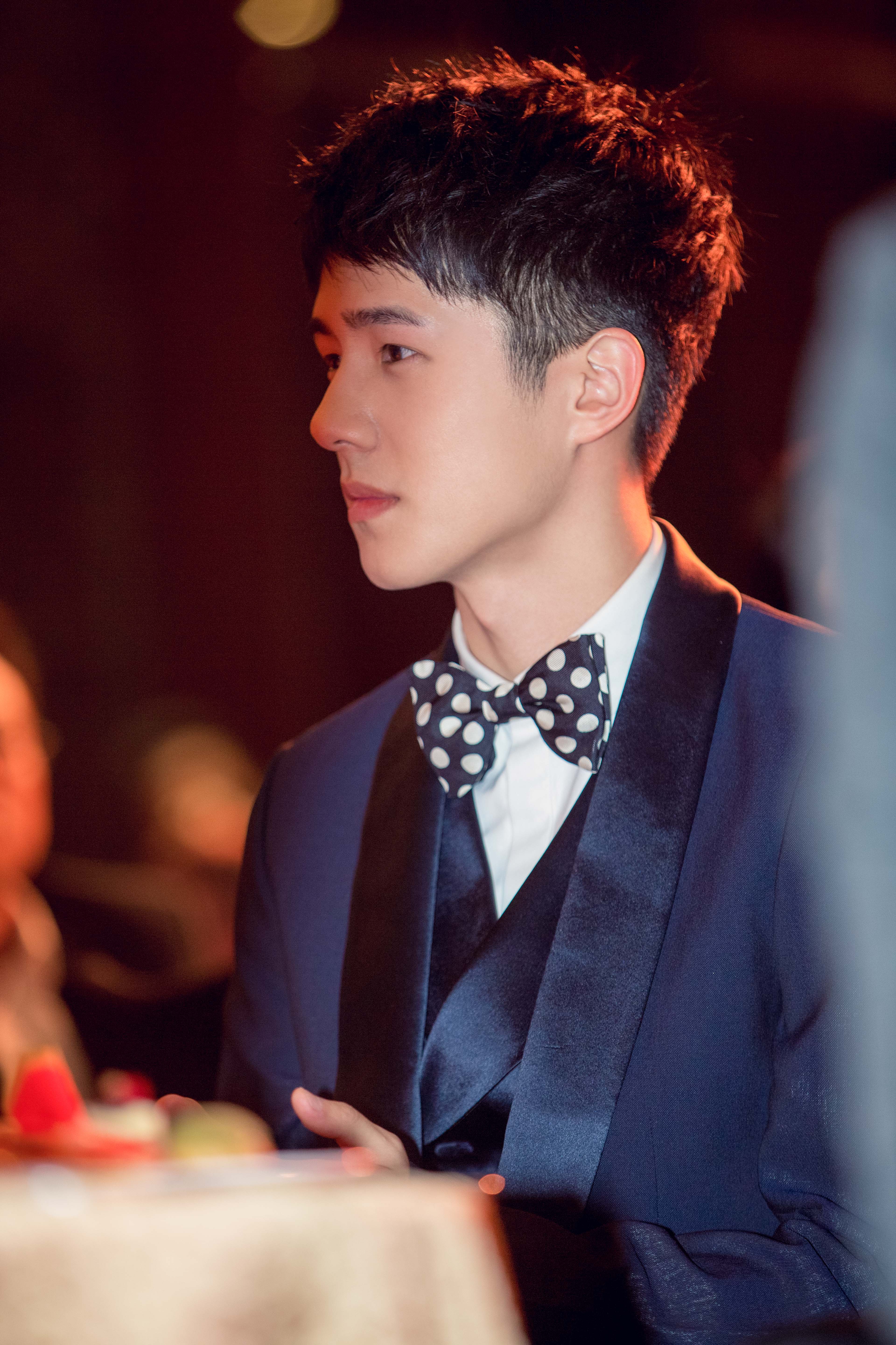  p>刘昊然,1997年10月10日出生于河南省平顶山市,中国内地男演员,毕业