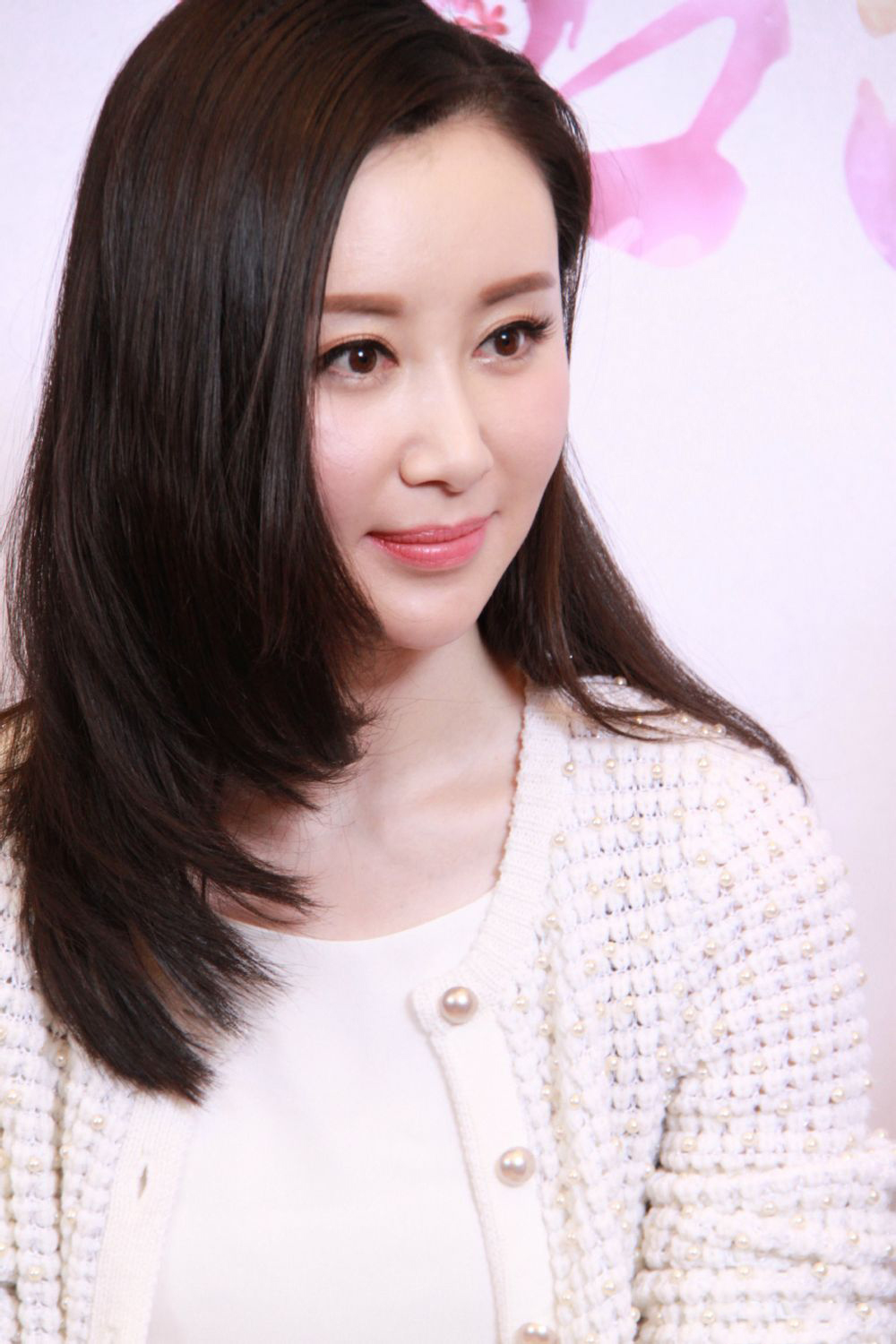 爱岗敬业的演员舒畅_百科TA说