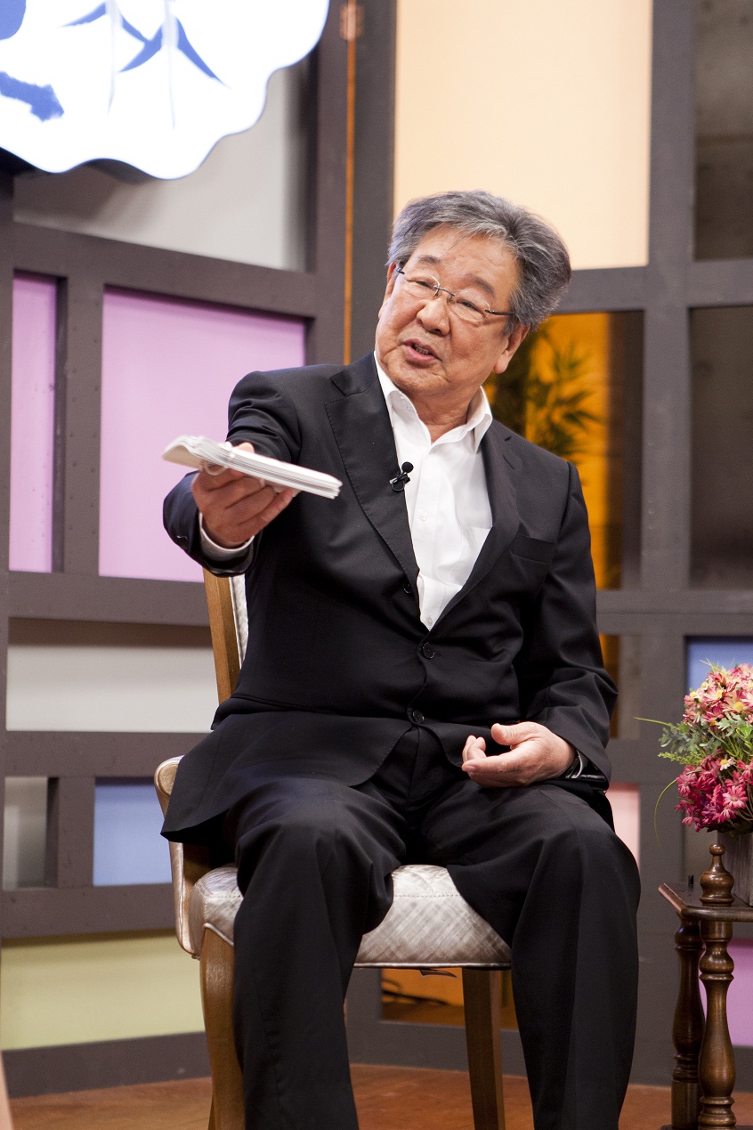  p>崔佛岩(         )本名崔英汉(         ),1940年6月15日出生.