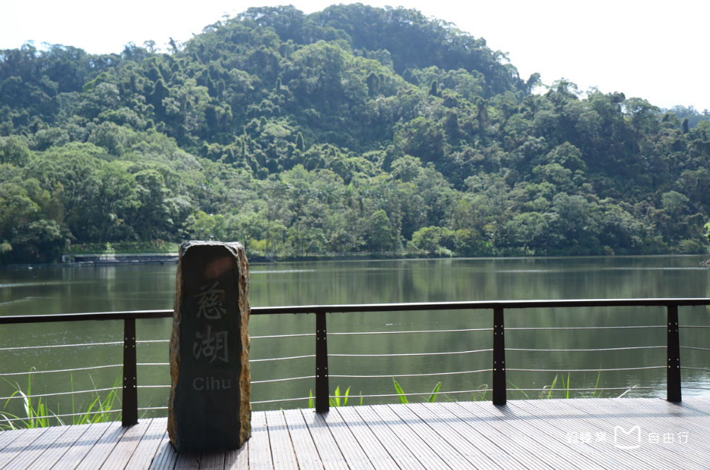  p>慈湖,俗称牛角楠埤,埤尾,位于台湾省 a target="_blank" href="