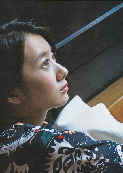  p>南波瑠 i>(haru) /i>,1991年6月17日出生于日本东京都,演员,模特