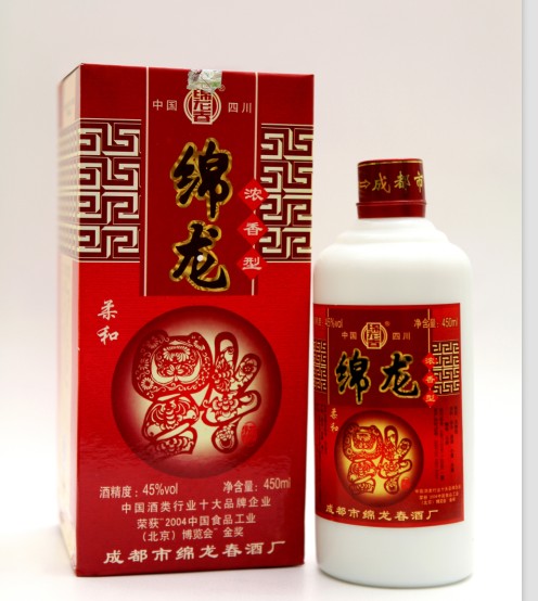 绵龙春是一款优质高粱,糯米,小麦为原料发酵而成的浓香型白酒.
