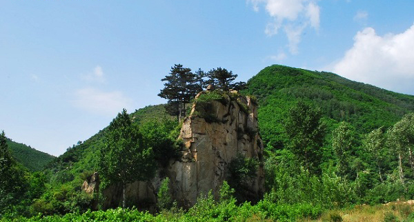 target="_blank" href="/item/青龙满族自治县/2399998" data-lemmaid