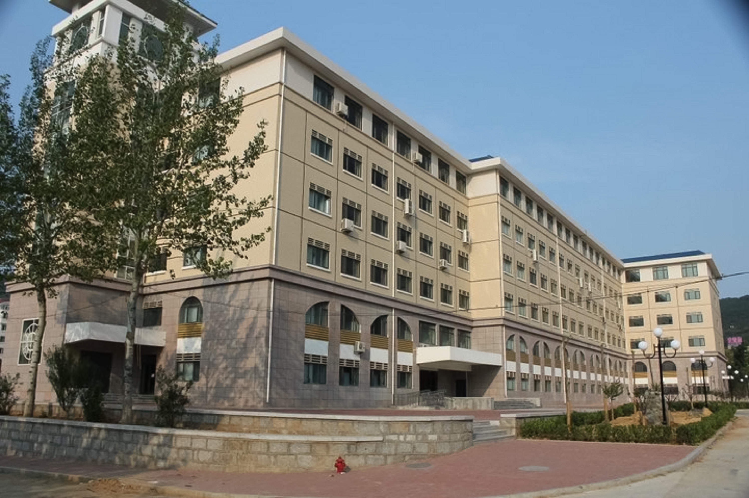 鲁东大学