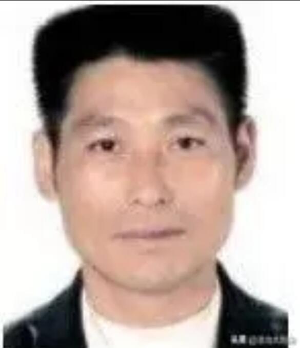  p>程少德,男,绰号:程老细,武穴市人,原武穴市梅川镇十里村支部书记