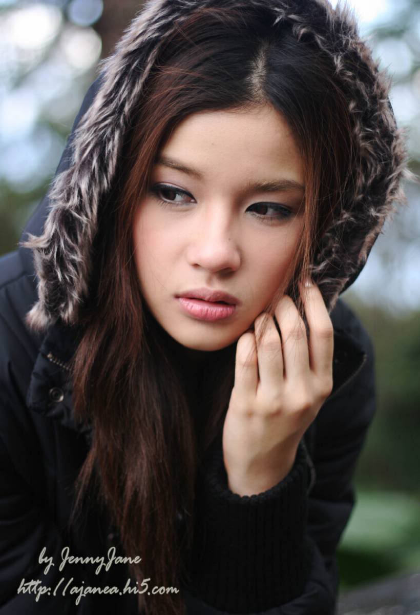  p>婉娜拉·宋提查(vill ),1989年4月10日出生于泰国曼谷,泰国女演员