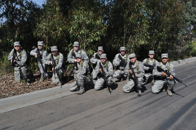  p>美国国民警卫队(united states national guard)简称为联邦国民兵