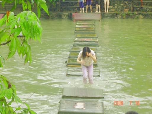  p>广州笑翻天乐园属于省级重点旅游 a href="#" data-lemmaid="