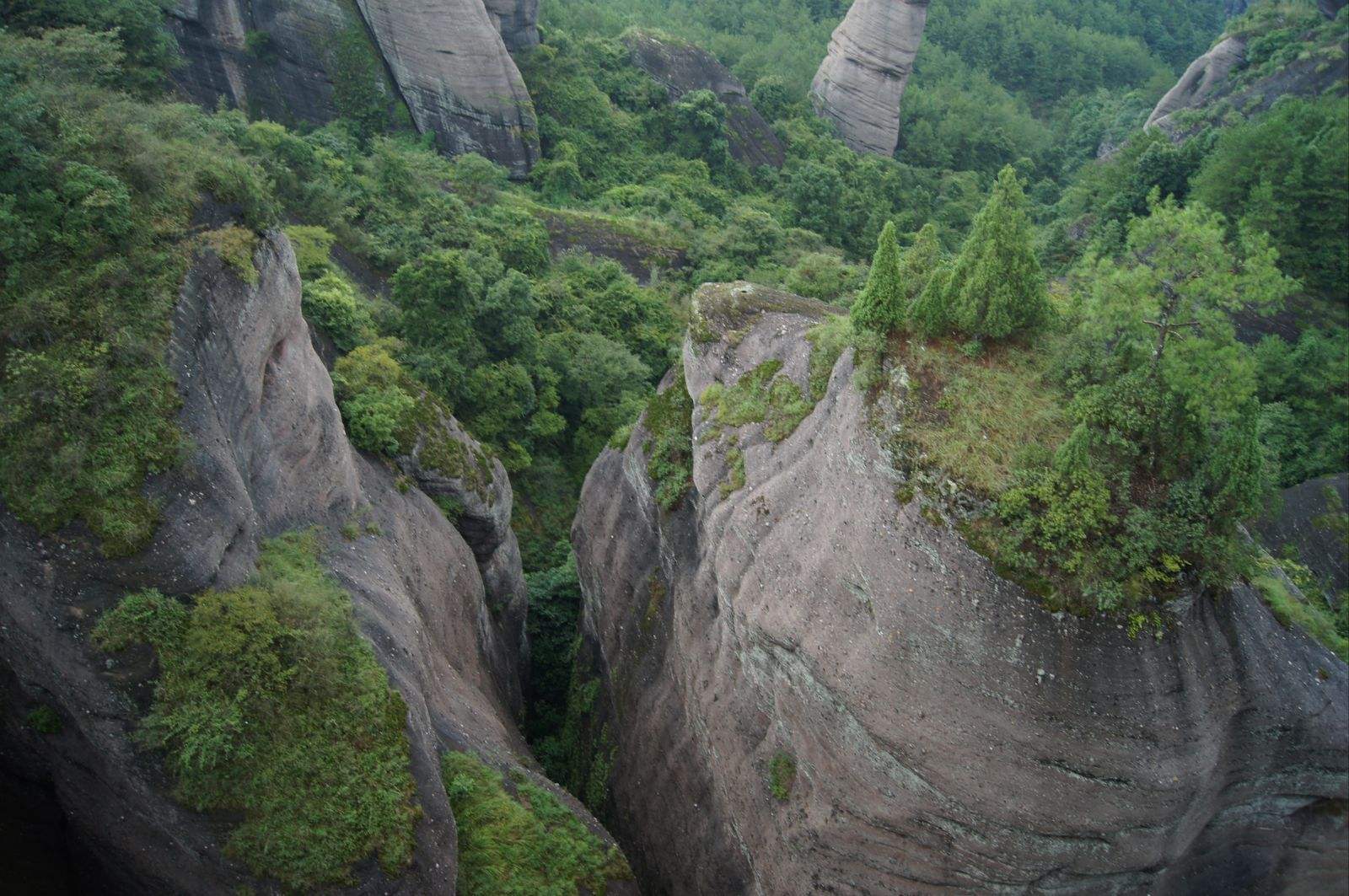  p>豸山位于 a target="_blank" href="/item/湖南省永州市江华瑶族