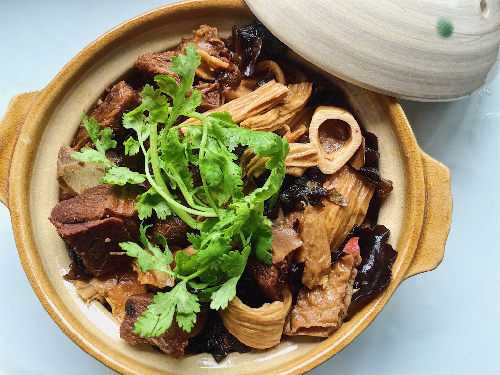 黑木耳腐竹煲羊肉