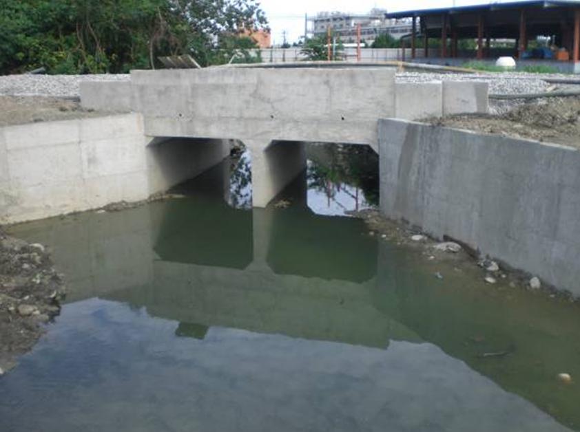  p>箱涵指的是洞身以钢筋混凝土箱形管节修建的 a href="#" data