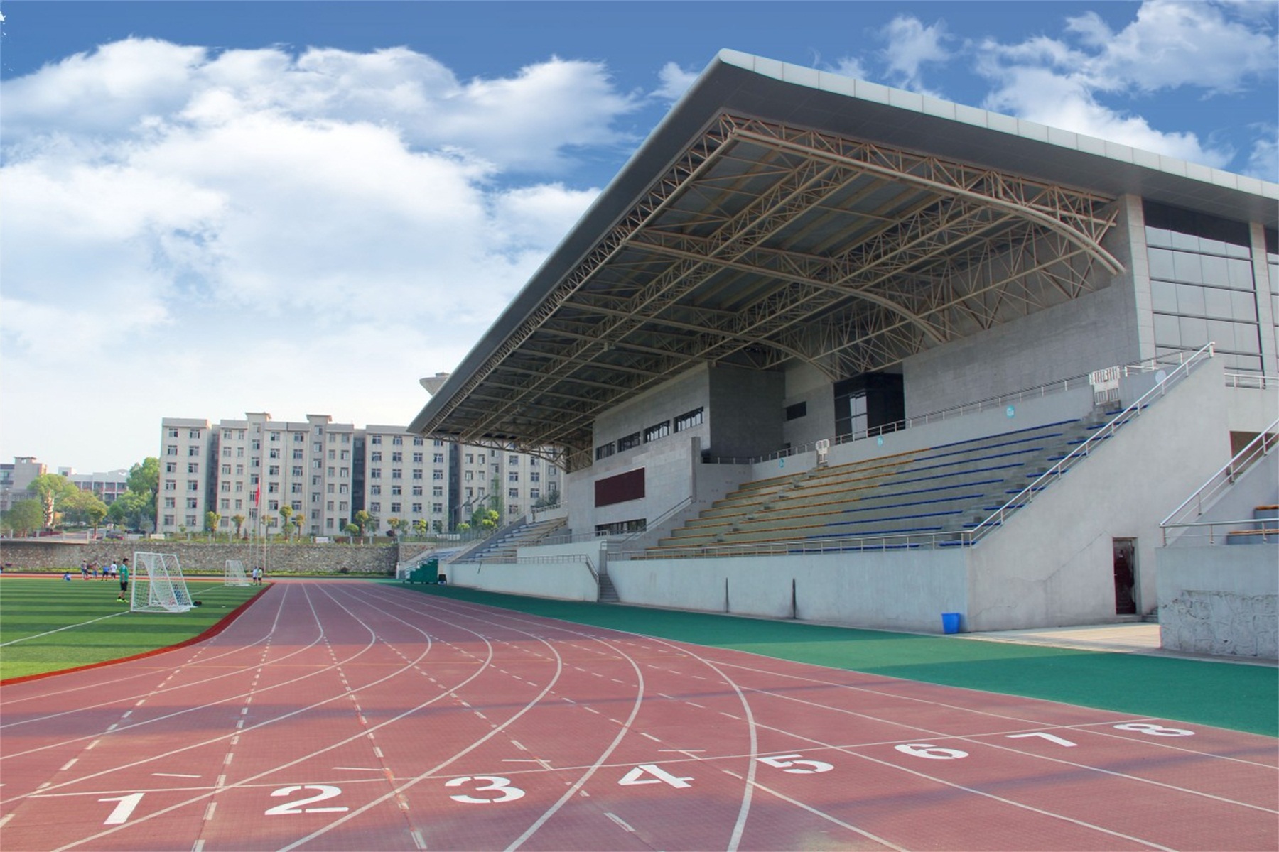  p>湖南城建职业技术学院位于湖南省湘潭市,是湖南省唯一一所独立设置