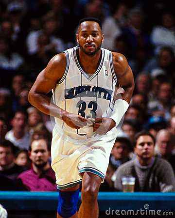  p>阿朗佐·莫宁(alonzo mourning),1970年2月8日出生于美国 a target