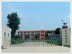 莲塘第七中学 /a>是江西省 a target="_blank" href="/item/南昌