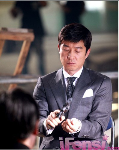  p>金相中(         ),1965年8月6日出生于首尔,毕业于 a target="