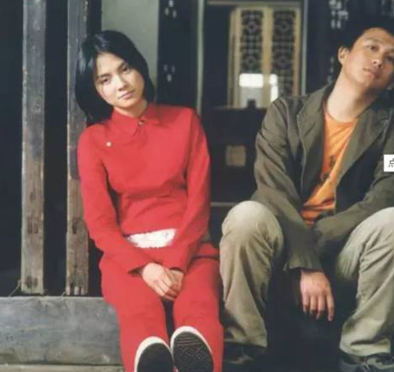  p data-id="gnco2nvhvm">《似水年华》是由中国电影合作公司,北京曼