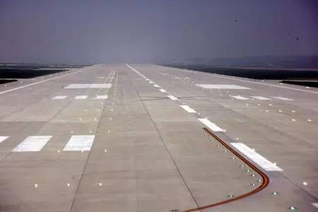 浦东机场跑道入侵事故12·8