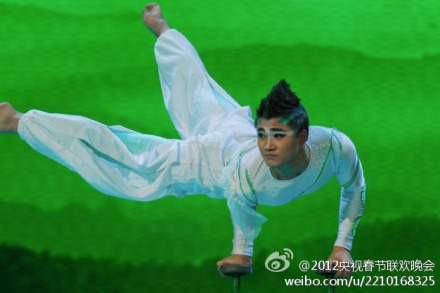  p>李振宇,男,国家二级杂技 a target="_blank" href="/item/演员