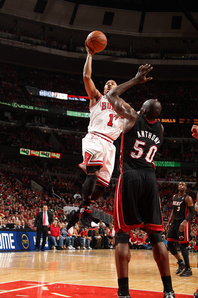  p data-id="gnwthz187j">抛投,英译名jettisonin,是指在 a target="