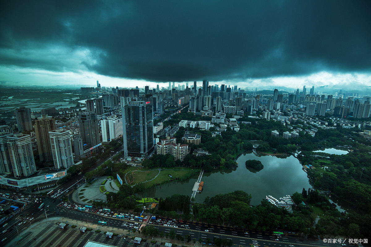 反乌托邦小说《美丽新世界》，未来所有的婴儿都是在瓶中出生的_百科TA说