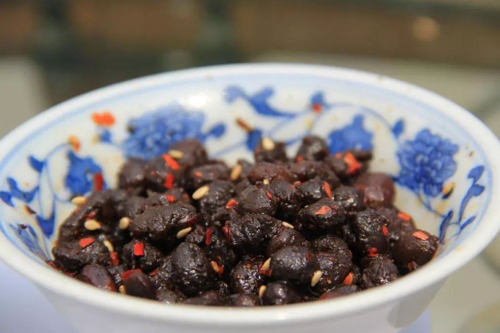  p>易门豆豉是云南易门特产,以色,香,味俱佳名扬全省. /p>