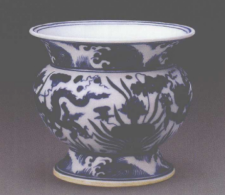 明宣德青花蓮池行龍紋尊