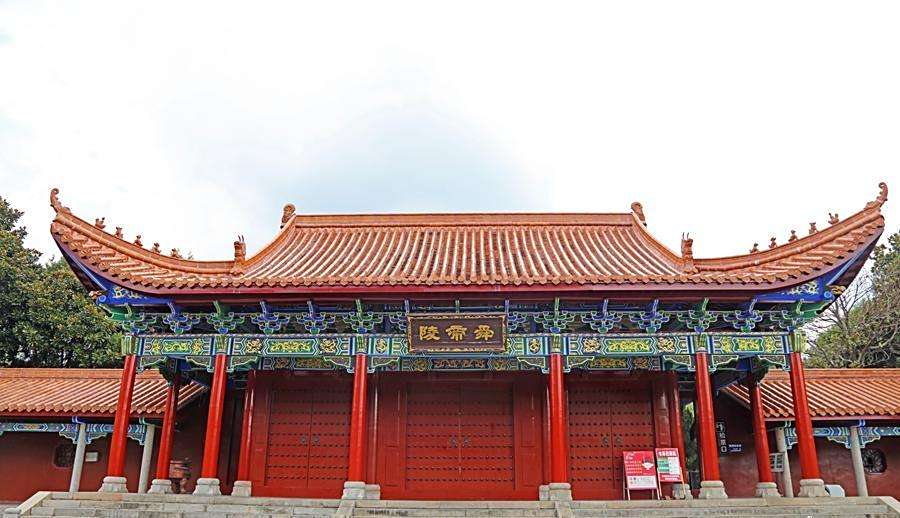 <p>山门正面