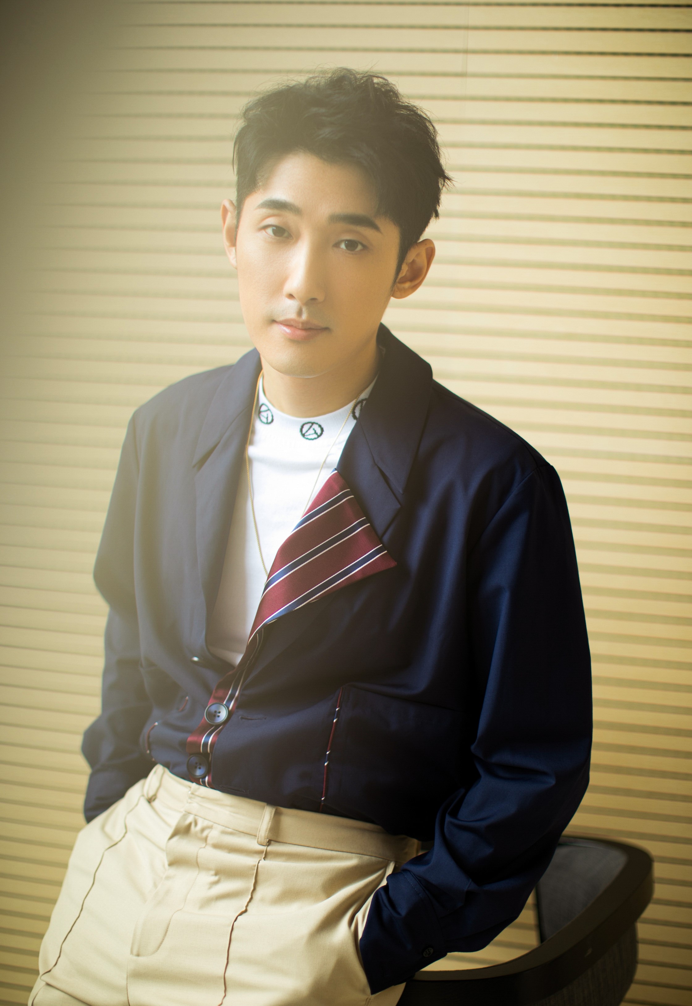  p data-id="gnx60w039n">陈牧扬 i>(原名陈