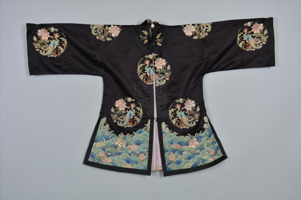 清紫地绣团凤纹上衣