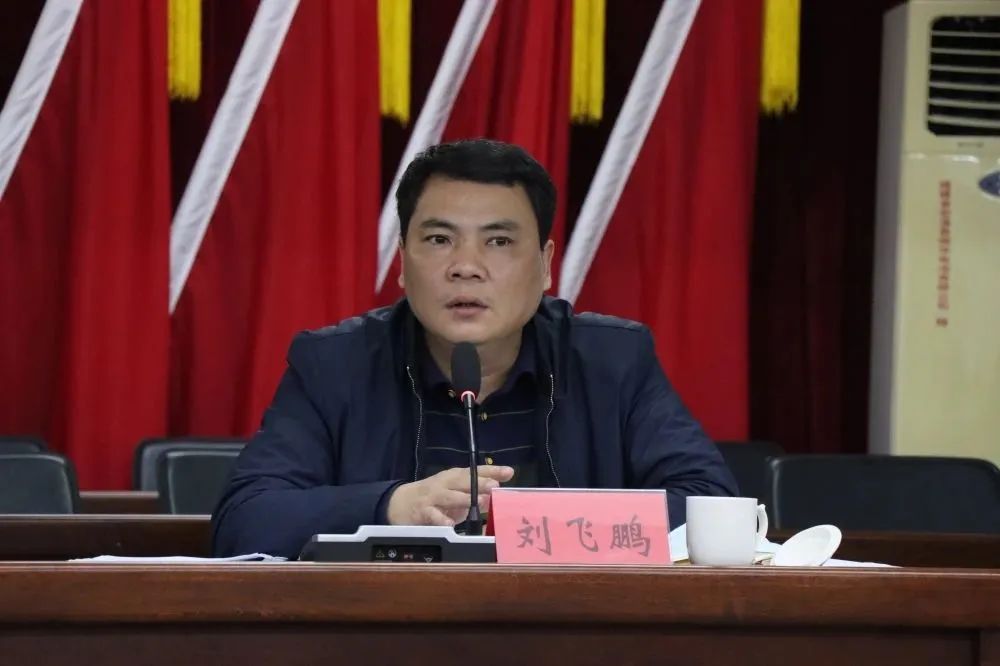  /p> p data-id="tgknj9ekkzkb">现任泉州市安溪县城厢镇镇长. /p>