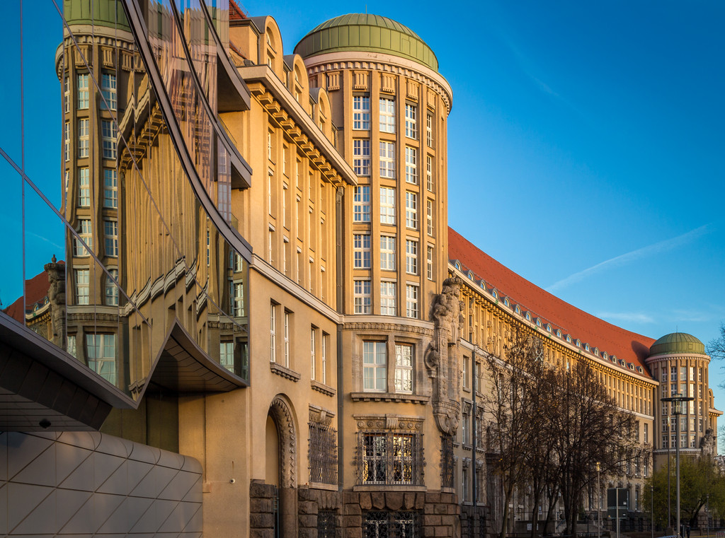 做为非借阅图书馆,德意志图书馆承担着从1913年以来所有德语出版书籍