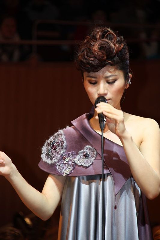 shang),1982年12月22日出生于上海市,中国内地流行乐女歌手,词曲作者