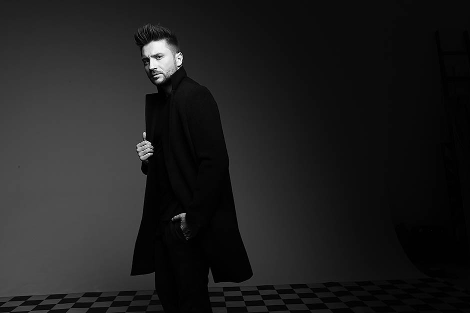 вович Ла  зарев)是俄罗斯当红偶像实力歌手,舞蹈家和