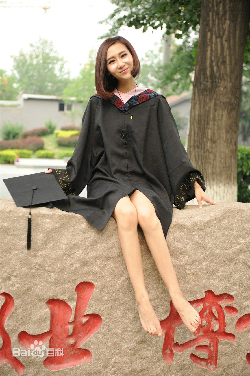  p>王茜麟, span class="ref" data-ctrid="hfmqdre">女 /span> span