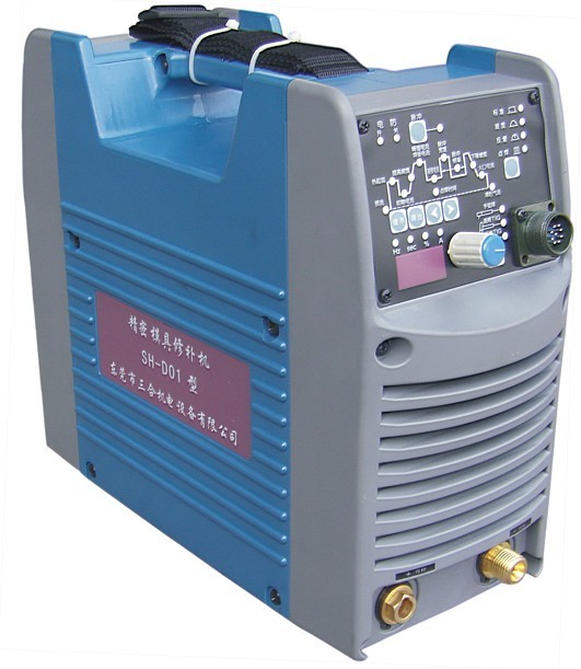 模具型槽逐渐磨损而使尺寸超出公差范围,或局部产生严重的热机械疲劳