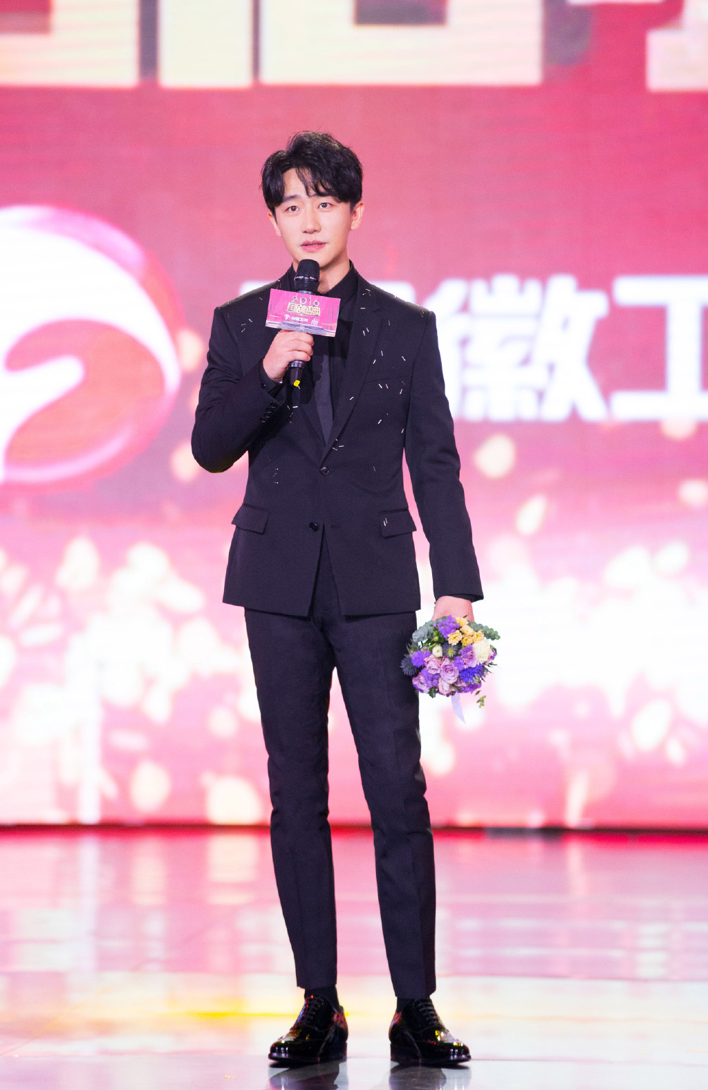  p>黄轩,1985年3月3日出生于甘肃省兰州市,中国内地影视男演员,毕业于