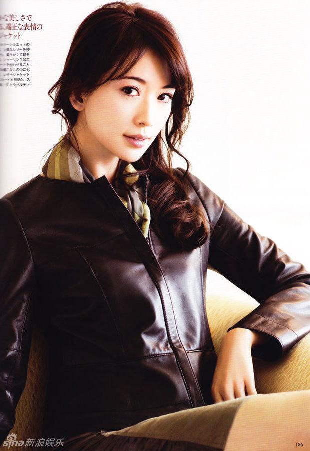  p>林志玲(lin chi-ling),1974年11月29日出生于台湾省台北市,华语