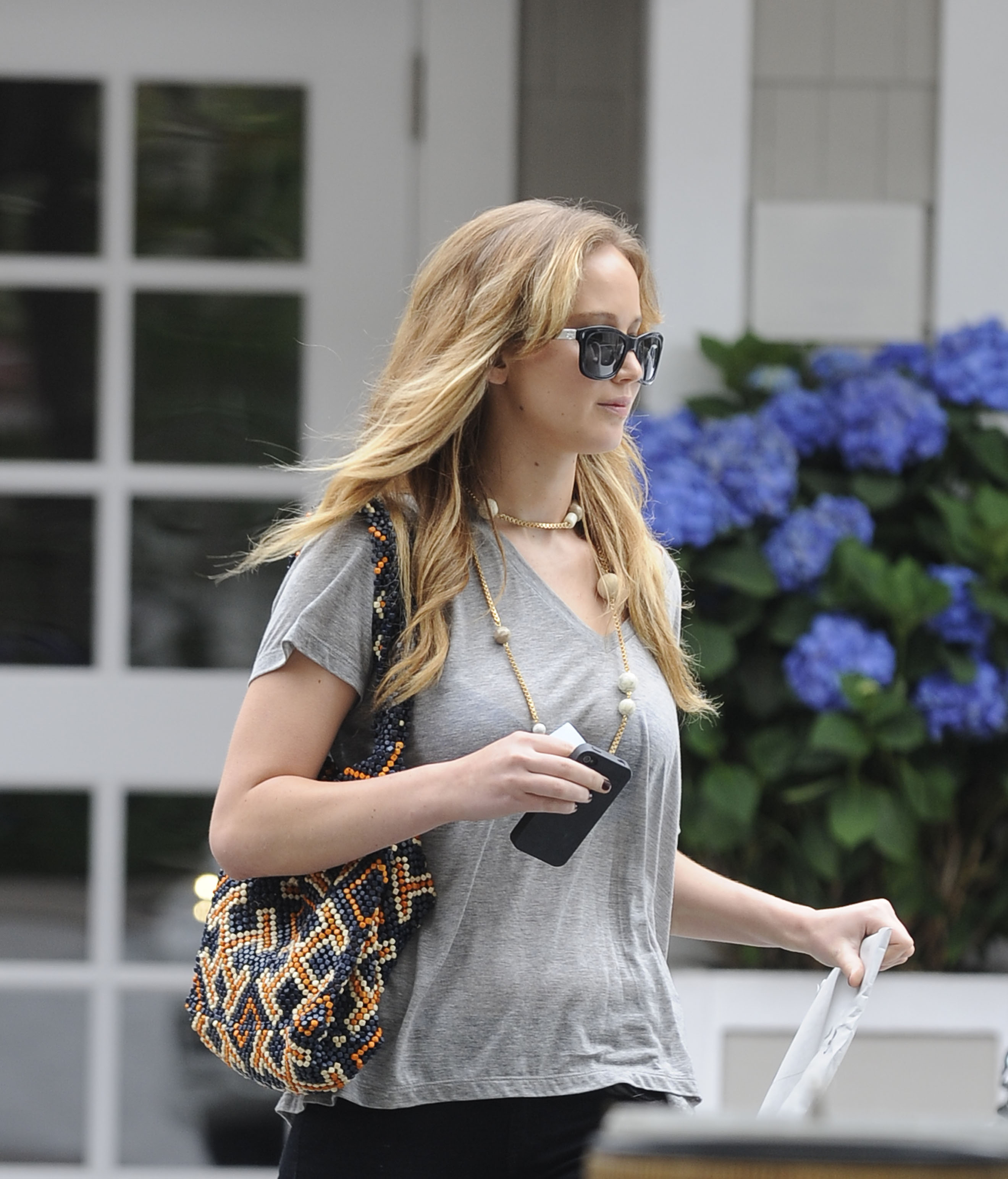  p data-id="gnt220d5et">詹妮弗·劳伦斯 i>(jennifer lawrence) /i>