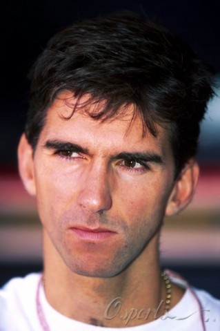  p>达蒙·希尔(damon hill),生于1960年9月17日,英国职业赛车手,是以 