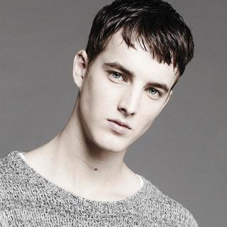 (james smith) 是国际 a target="_blank" href="/item/男模/235260"