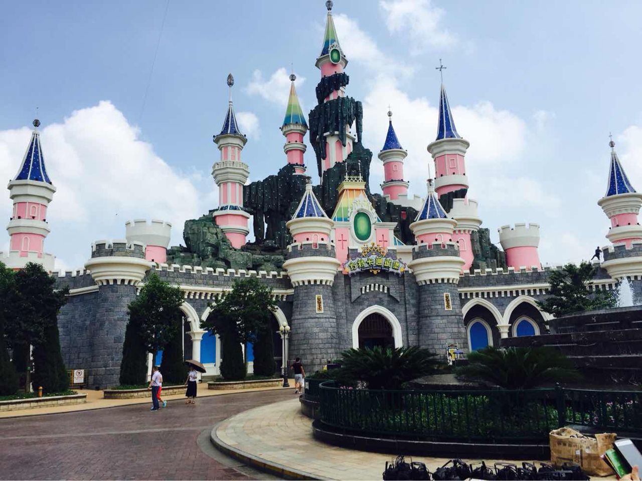  p>芜湖方特梦幻王国坐落于 a target="_blank" href="/item/安徽省