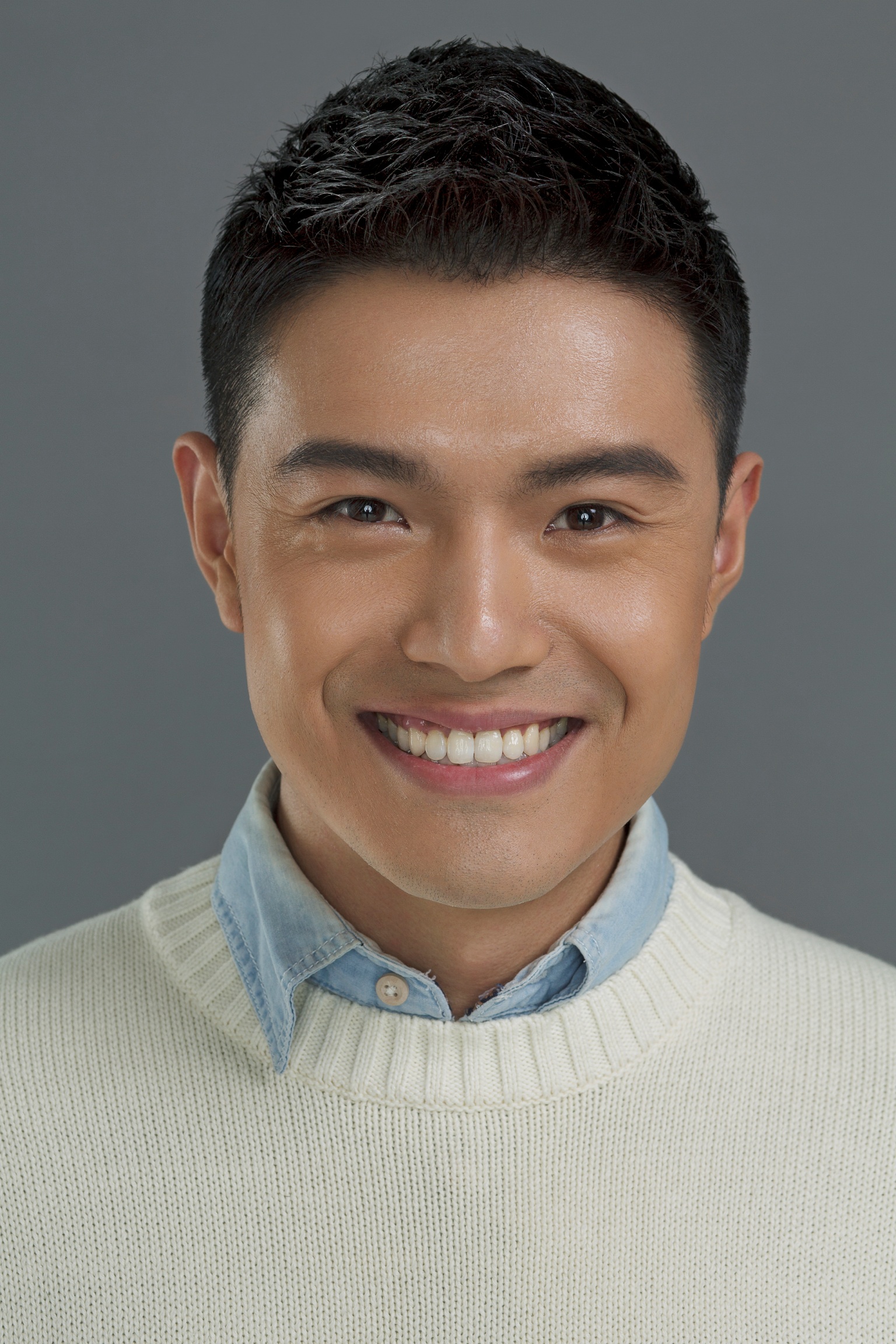  p>1987年8月5日出生于中国山东省青岛市,中国内地男演员,毕业于 a