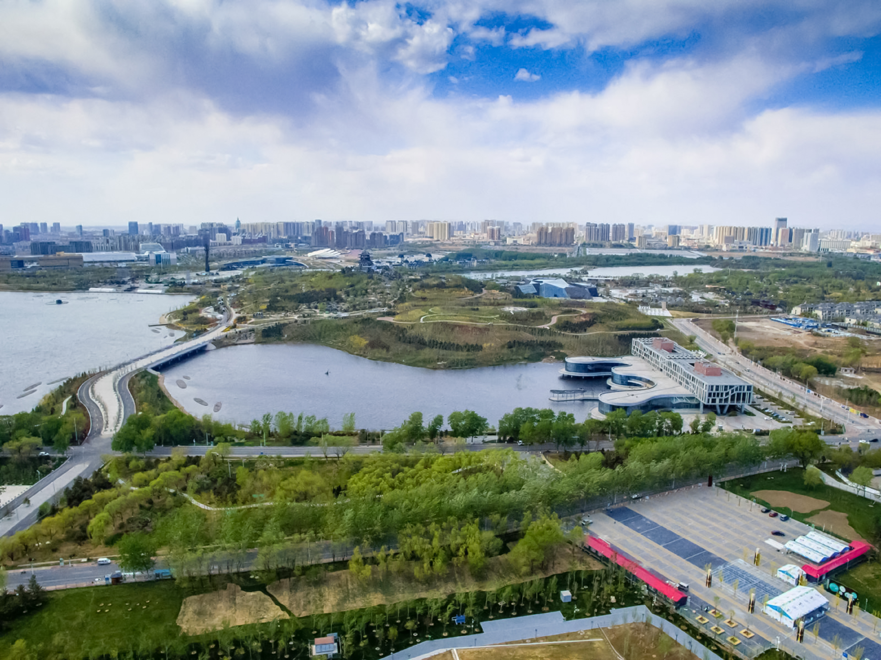  p>唐山南湖公园全称唐山南湖城市中央生态公园, a href="#">国家aaaa