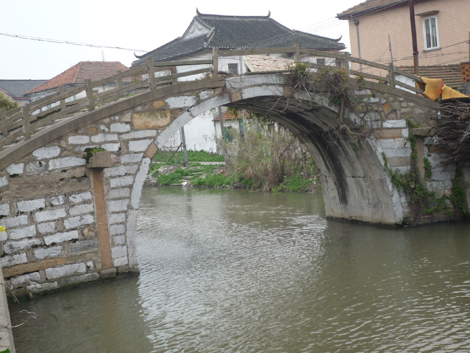  p>太平桥,俗称环龙桥,位于苏州 a target="_blank" href="/item/昆山