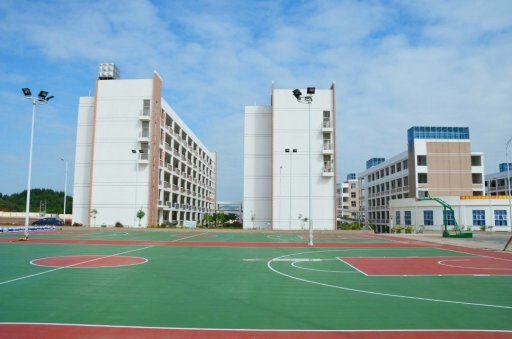 广西壮族自治区示范性普通高中建设标准建设的普通高中,也是北流市