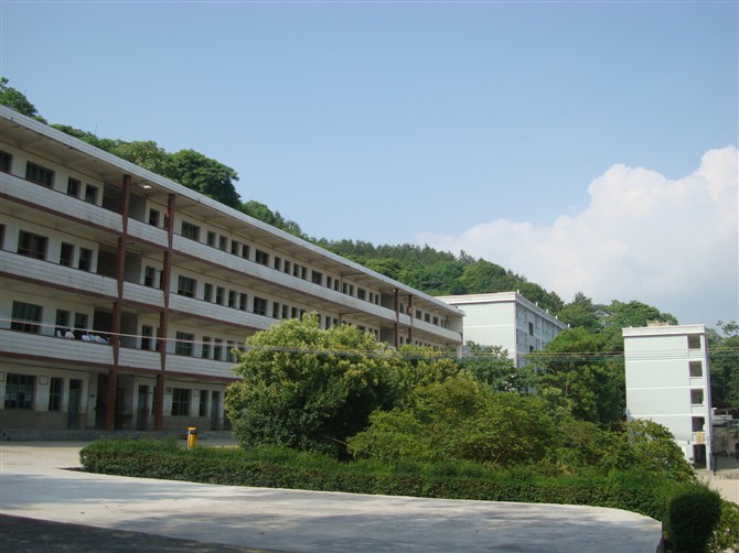 安远县第二中学