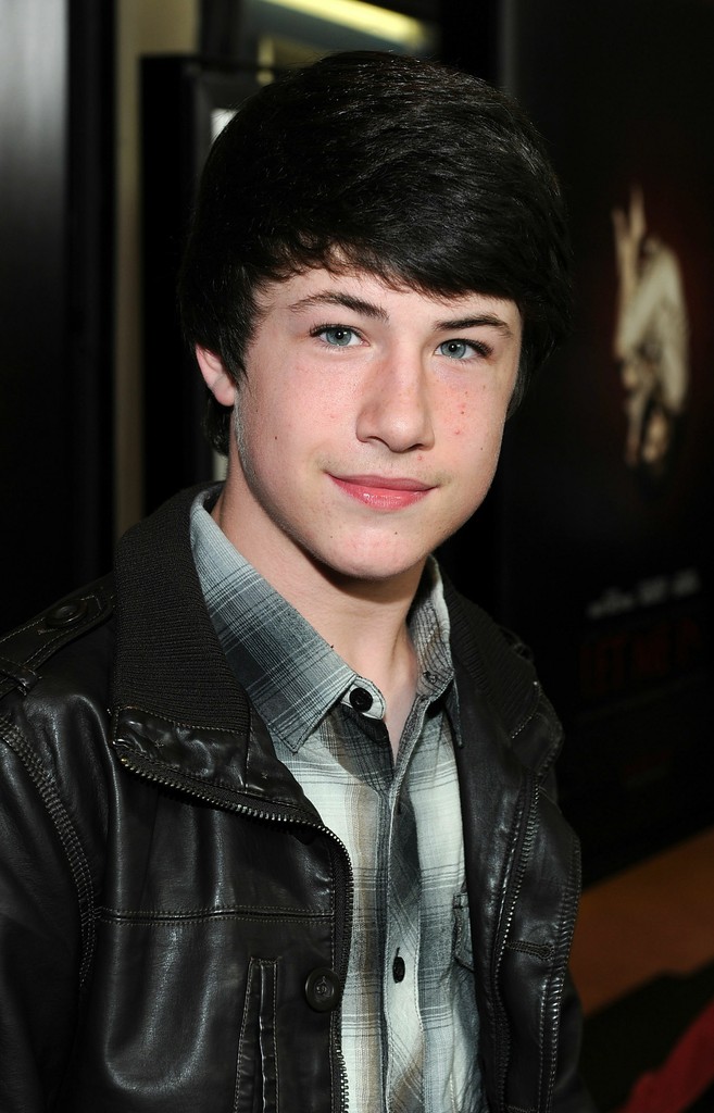  p>迪兰·明奈特(dylan minnette),1996年12月29日出生于美国 a